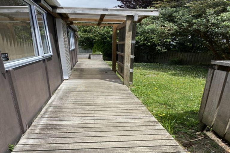 Photo of property in 57 View Road, Henderson, Auckland, 0612