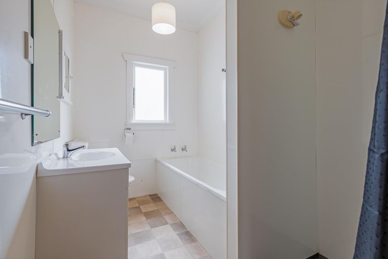 Photo of property in 201 College Street, West End, Palmerston North, 4412