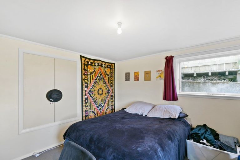 Photo of property in 17 Highbury Road, Highbury, Wellington, 6012