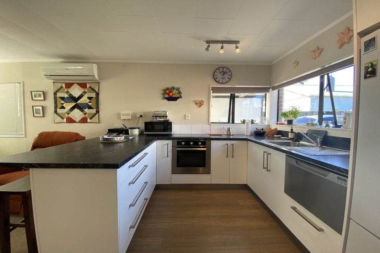 Photo of property in 5c Rawhiti Street, Vogeltown, New Plymouth, 4310