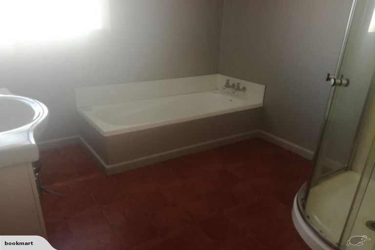 Photo of property in 918 Avonside Drive, Avondale, Christchurch, 8061