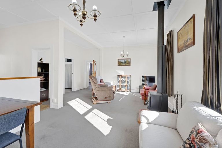 Photo of property in 409 Ohangai Road, Hawera, 4672