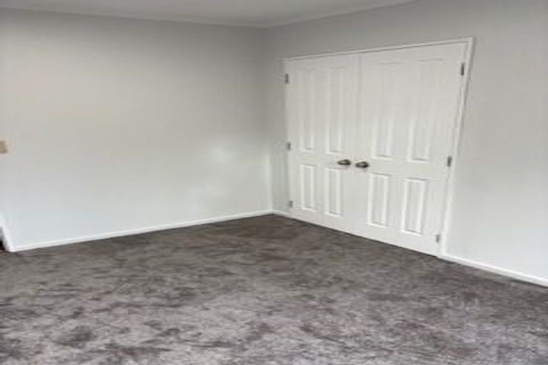 Photo of property in 3/17 Neta Grove, Henderson, Auckland, 0612