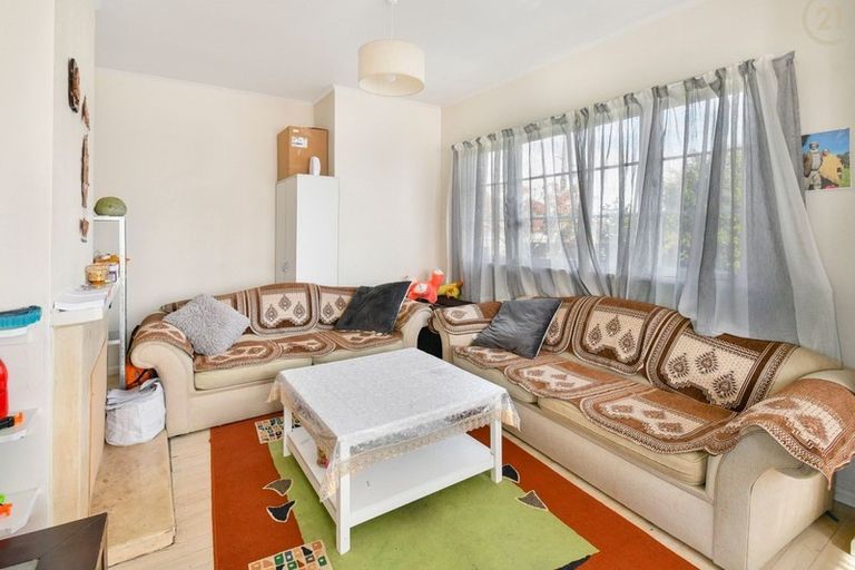 Photo of property in 1/5 Hill Road, Papatoetoe, Auckland, 2025