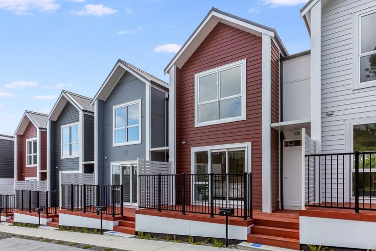 Photo of property in 49 Cleat Street, Whitby, Porirua, 5024