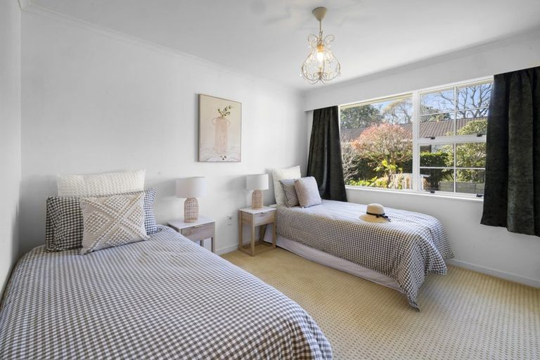 Photo of property in 293 Mangorei Road, Merrilands, New Plymouth, 4312