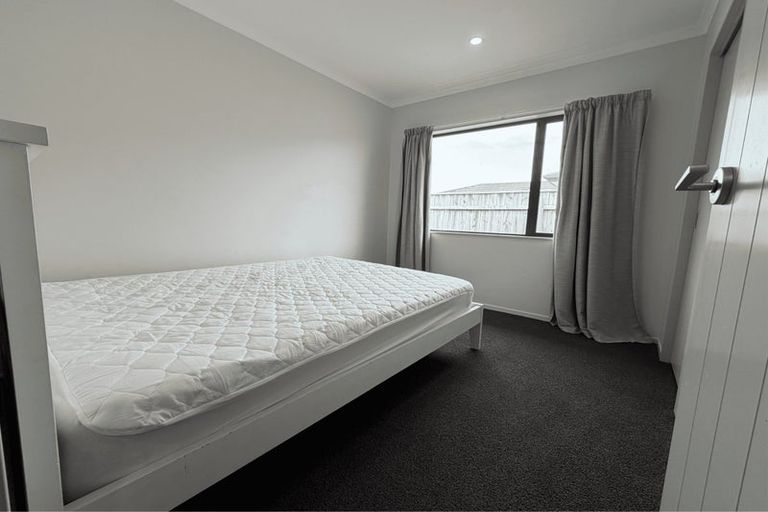 Photo of property in 21 Story Street, Foxton Beach, Foxton, 4815