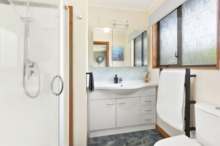 Photo of property in 8 Charthouse Lane, Whitby, Porirua, 5024