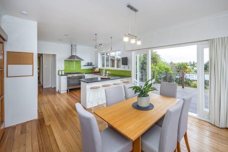 Photo of property in 58 Forest Lake Road, Forest Lake, Hamilton, 3200