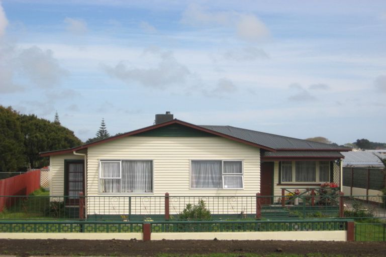 Photo of property in 63 Leslie Street, Waitara, 4320