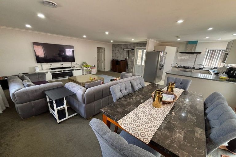 Photo of property in 1b Church Street, Tuakau, 2121