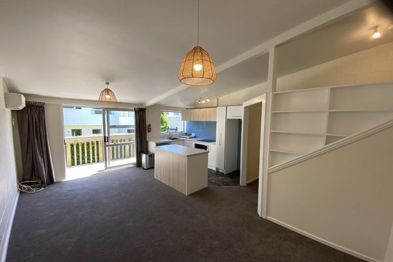 Photo of property in 4/23 Collins Avenue, Tawa, Wellington, 5028