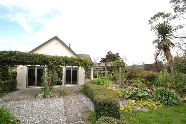 Photo of property in 12 Ardilea Avenue, Stoke, Nelson, 7011