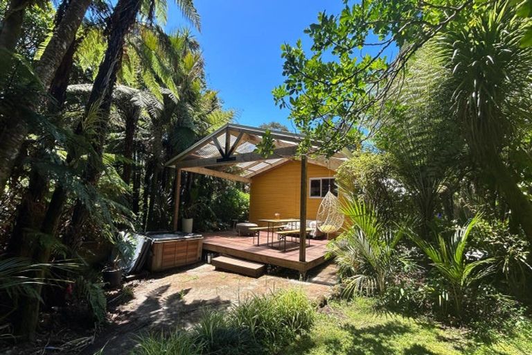 Photo of property in 26 Sylvan Valley Avenue, Titirangi, Auckland, 0604