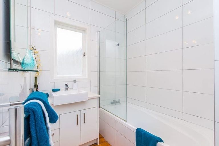 Photo of property in 94 Abbotts Way, Remuera, Auckland, 1050