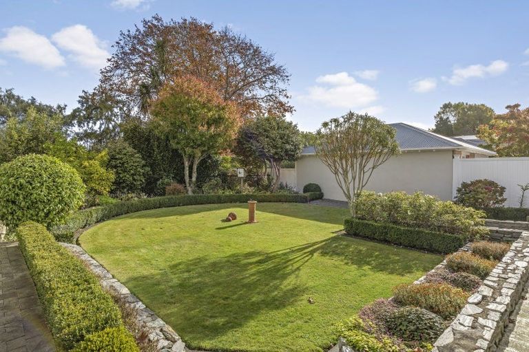 Photo of property in 379 Fergusson Drive, Heretaunga, Upper Hutt, 5018