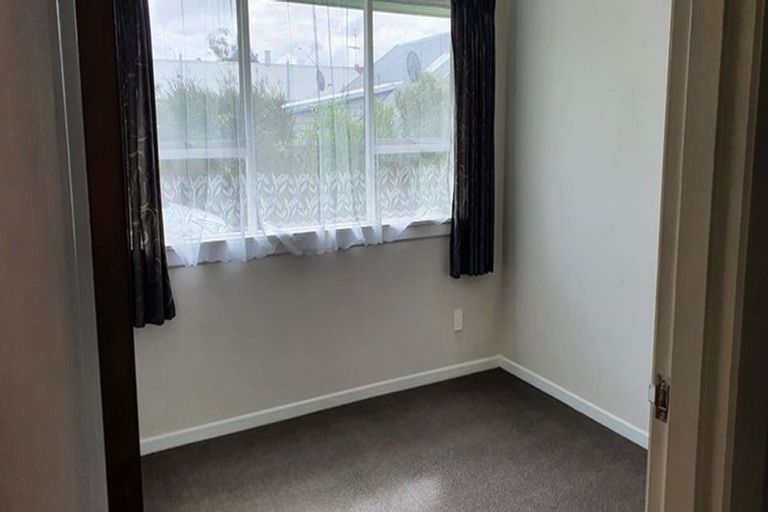Photo of property in 2/10 Owens Terrace, Upper Riccarton, Christchurch, 8041