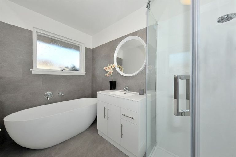 Photo of property in 1/224 Waimairi Road, Ilam, Christchurch, 8041