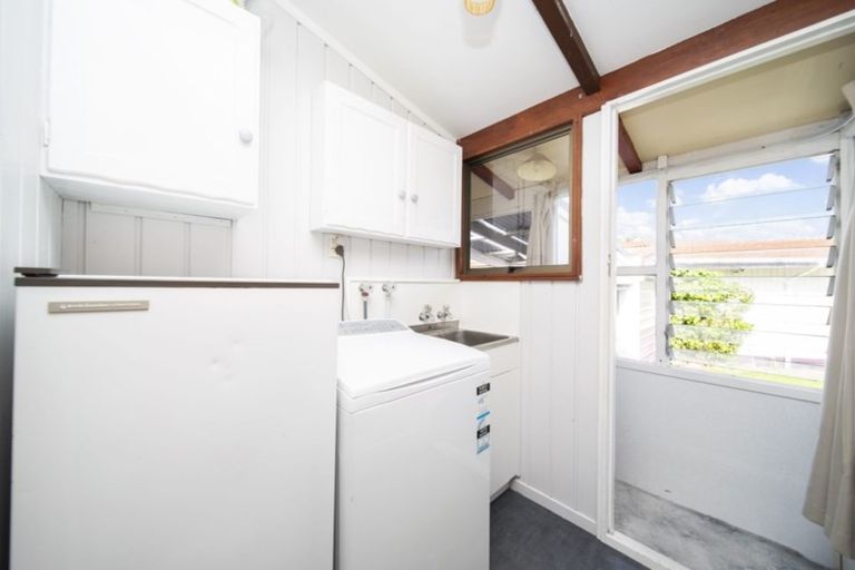 Photo of property in 28 Record Street, Fitzroy, New Plymouth, 4312