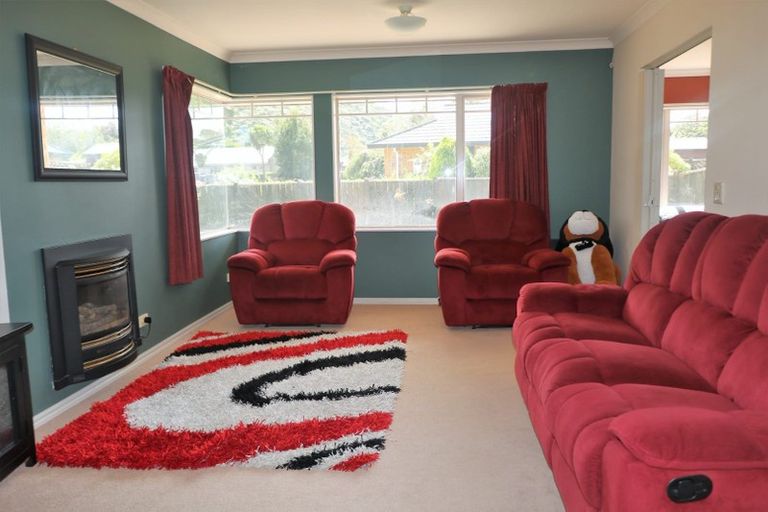 Photo of property in 15 Mary Huse Grove, Manor Park, Lower Hutt, 5019