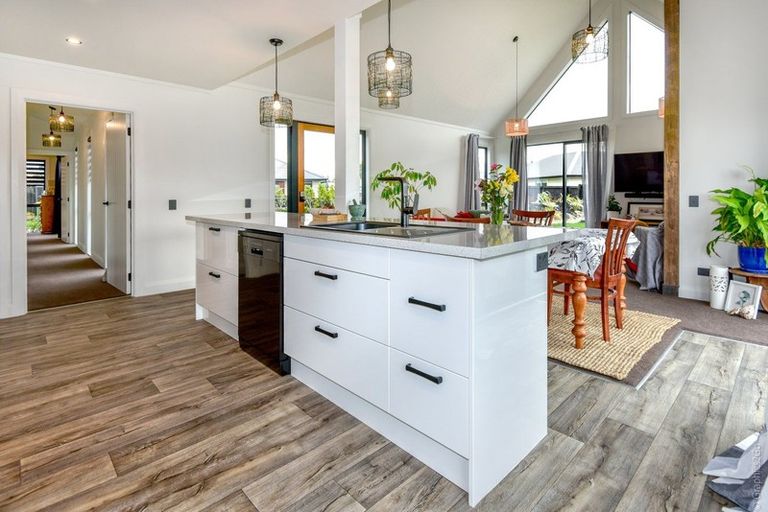 Photo of property in 16 Walter Place, Kirwee, Darfield, 7571