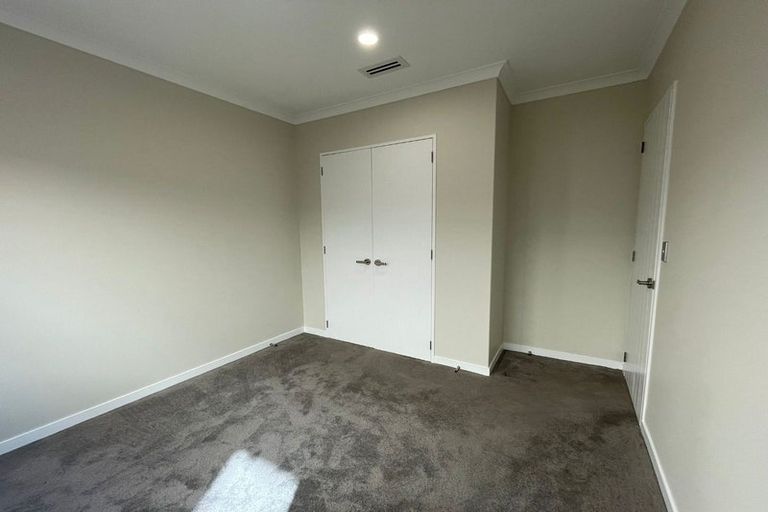 Photo of property in 35 Cloonlyon Drive, Flat Bush, Auckland, 2019