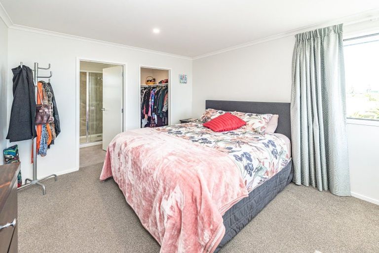 Photo of property in 31 Golf Vue Place, Castlecliff, Whanganui, 4501