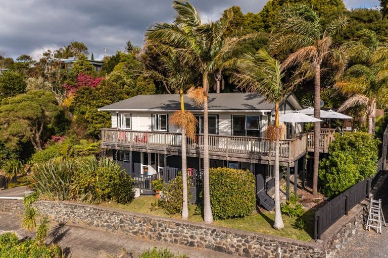 Photo of property in 13 Long Beach Road, Russell, 0202