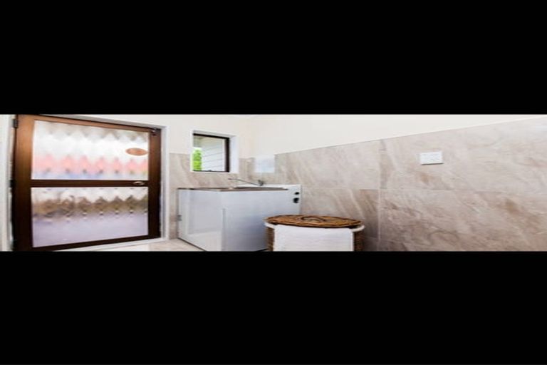 Photo of property in 43 Gosford Drive, Botany Downs, Auckland, 2010