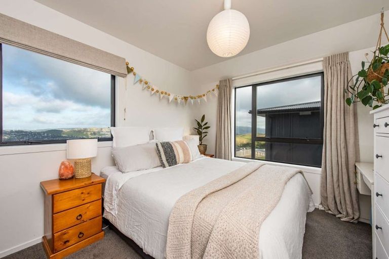 Photo of property in 6 Astelia Way, Woodridge, Wellington, 6037