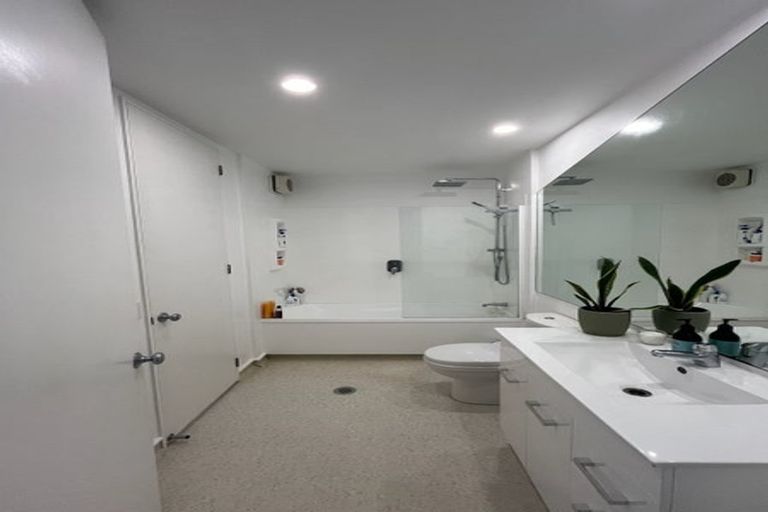 Photo of property in Sirocco Apartments, 809/8 Church Street, Wellington Central, Wellington, 6011