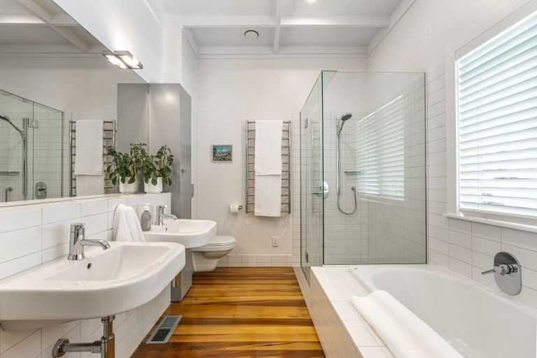 Photo of property in 14 Macky Avenue, Devonport, Auckland, 0624