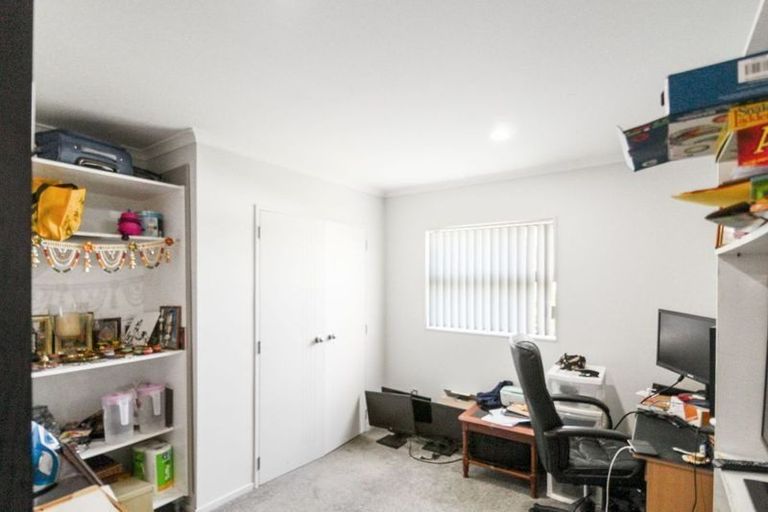 Photo of property in 57 Catkin Crescent, Papatoetoe, Auckland, 2025