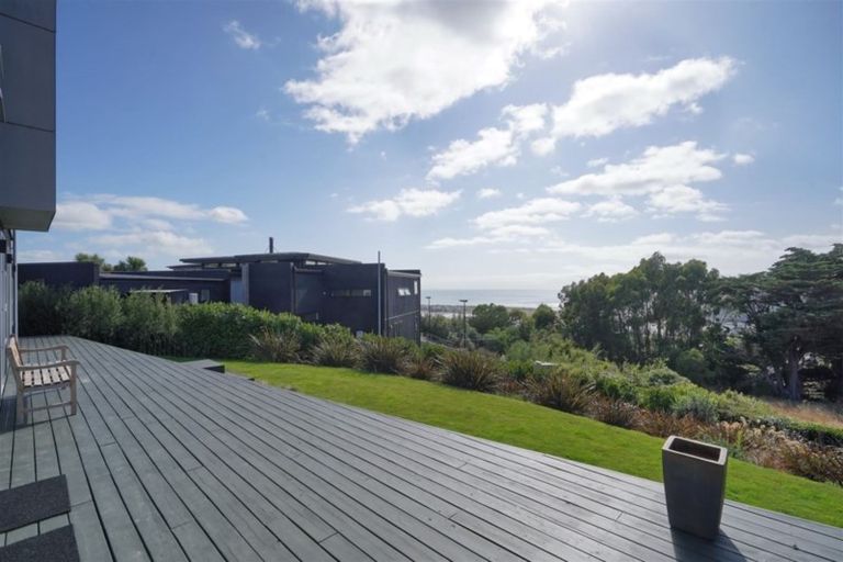 Photo of property in 105 Glenstrae Road, Redcliffs, Christchurch, 8081