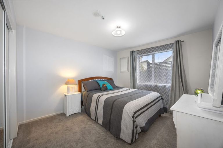 Photo of property in 9/16 Hutcheson Street, Sydenham, Christchurch, 8023