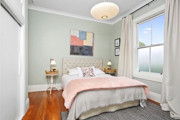 Photo of property in 122 Victoria Street, Cambridge, 3434