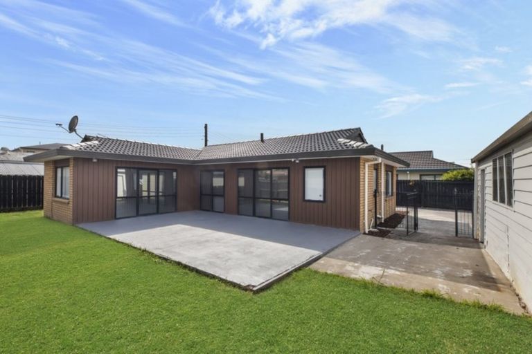 Photo of property in 2/18 Maunu Road, Papatoetoe, Auckland, 2025