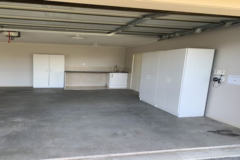 Photo of property in 7 Mazuran Place, Flat Bush, Auckland, 2016