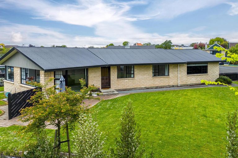 Photo of property in 15 Sawdon Place, Gleniti, Timaru, 7910