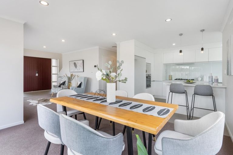 Photo of property in 68a Hutchinsons Road, Bucklands Beach, Auckland, 2014