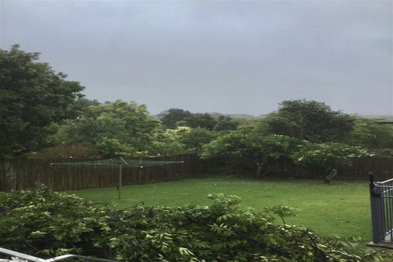 Photo of property in 56 Sherwood Avenue, Te Atatu South, Auckland, 0610