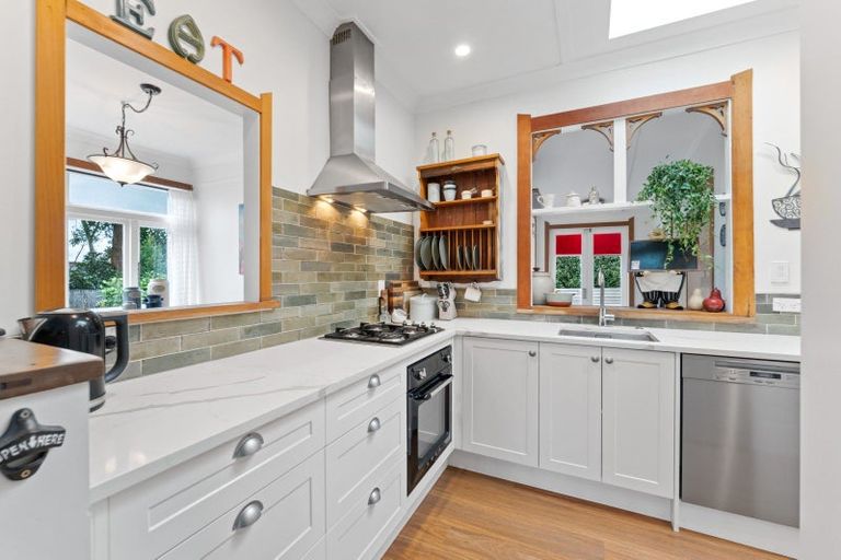 Photo of property in 10 Tamatea Road, Taupo, 3330