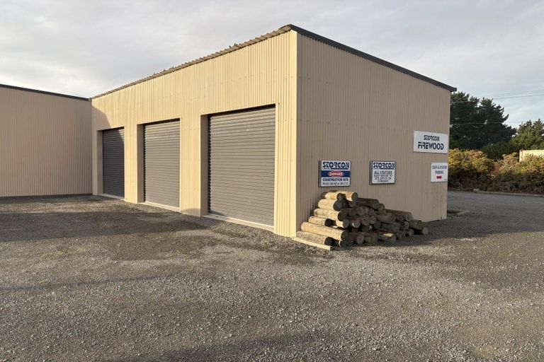 Photo of property in 588 Pound Road, Yaldhurst, Christchurch, 7676