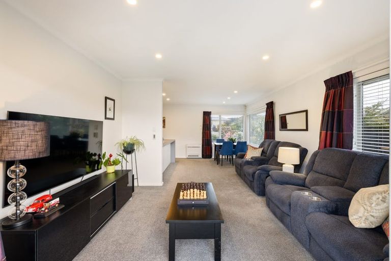 Photo of property in 2/172 Cashmere Road, Hoon Hay, Christchurch, 8025