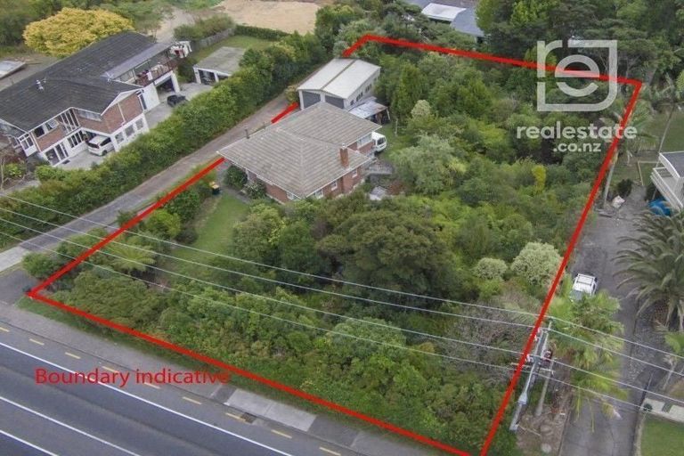 Photo of property in 416 Don Buck Road, Massey, Auckland, 0614