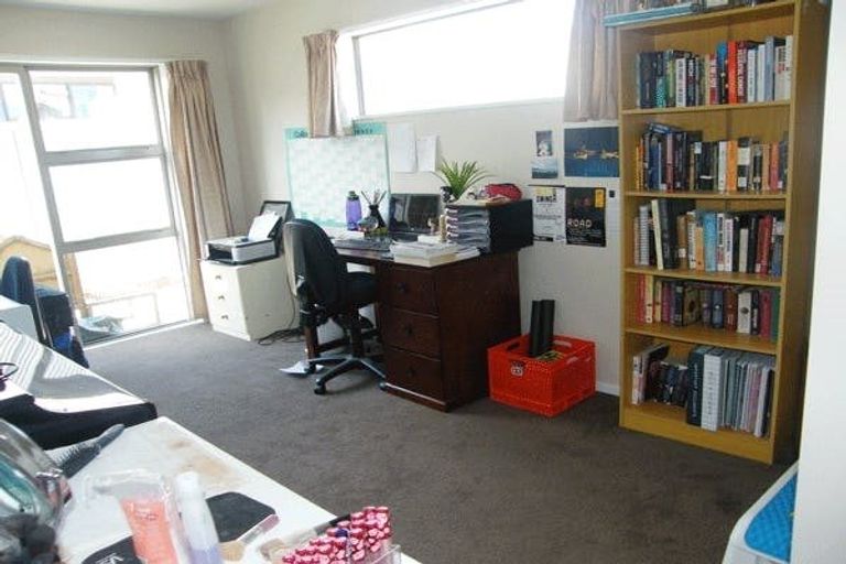 Photo of property in 2/100 Hastings Street West, Sydenham, Christchurch, 8023