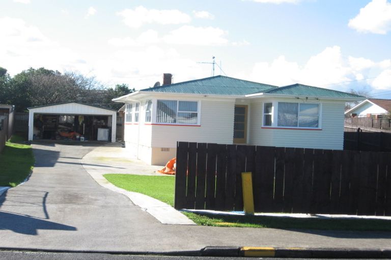Photo of property in 8 Balfour Road, Manurewa, Auckland, 2102