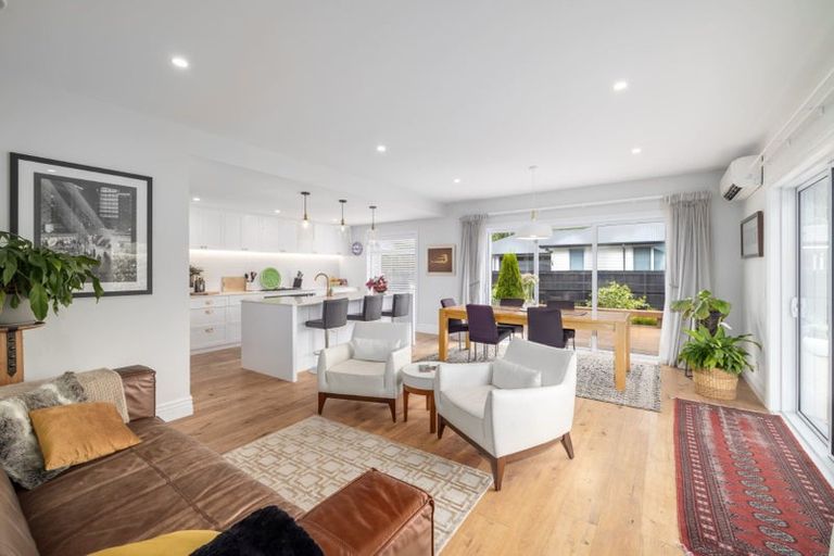 Photo of property in 87 Cashmere Road, Cashmere, Christchurch, 8022