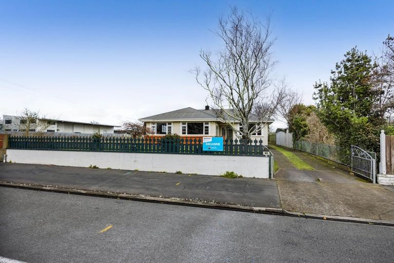 Photo of property in 155 Glover Road, Hawera, 4610