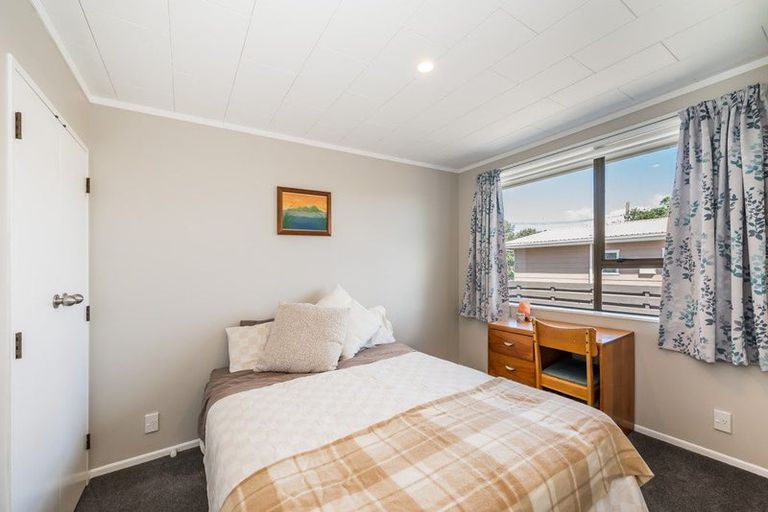 Photo of property in 3 Atua Street, Waikanae Beach, Waikanae, 5036